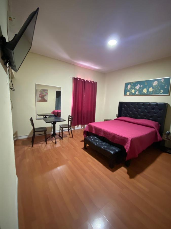 Intimo Hotel Los Heroes Сантьяго Экстерьер фото