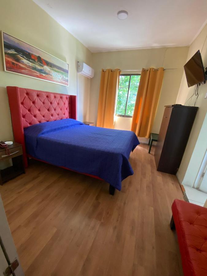 Intimo Hotel Los Heroes Сантьяго Экстерьер фото