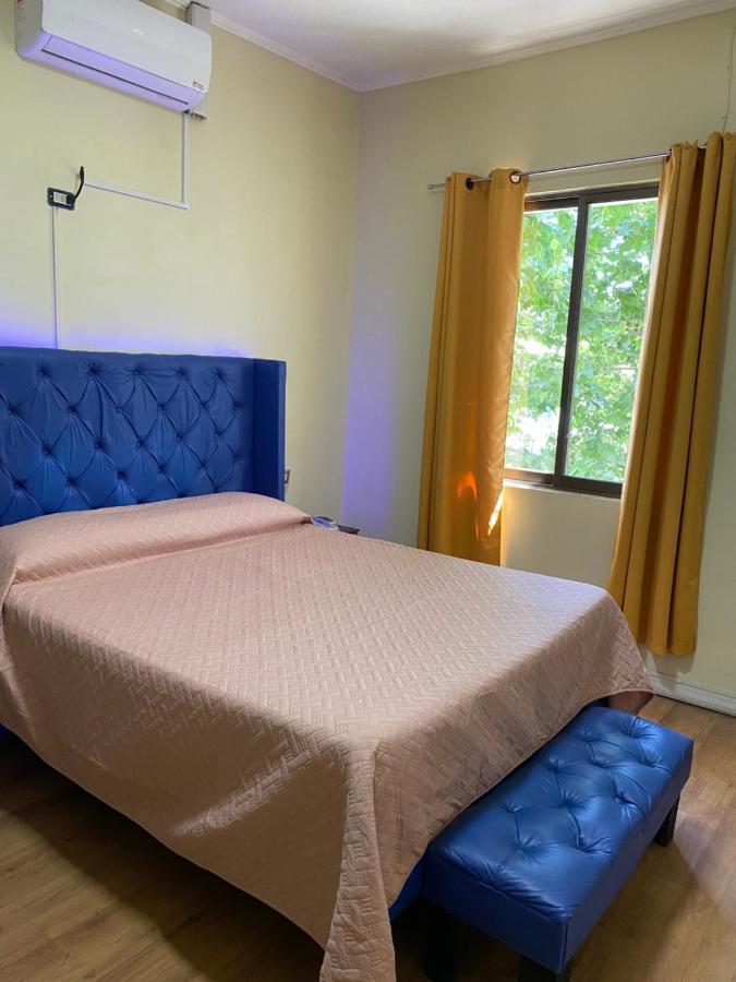 Intimo Hotel Los Heroes Сантьяго Экстерьер фото