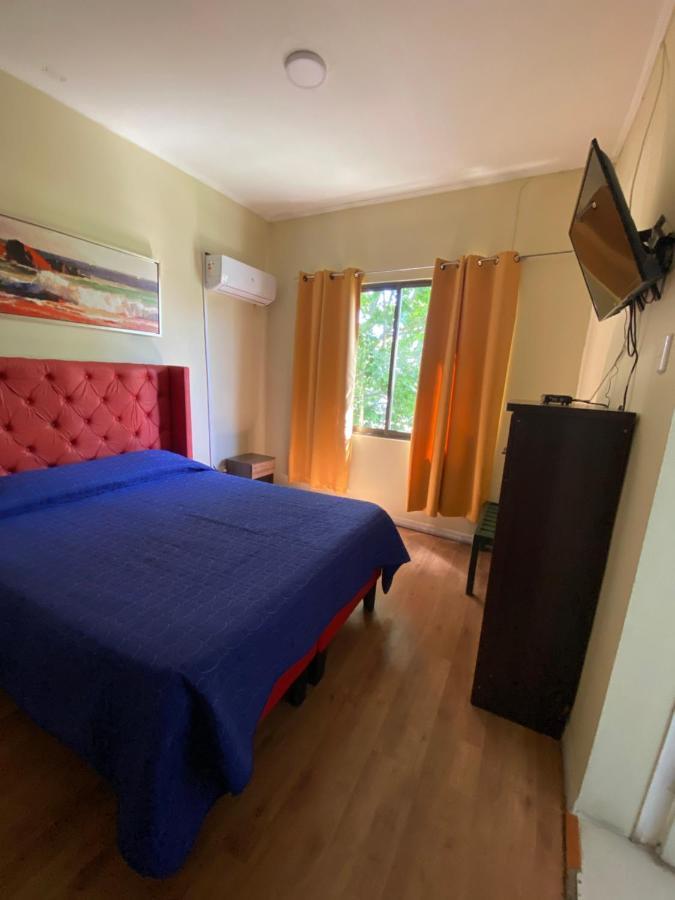 Intimo Hotel Los Heroes Сантьяго Экстерьер фото
